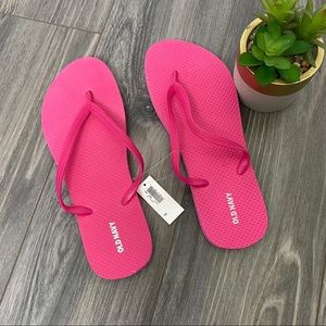 🌈 Old navy NWT flip flops